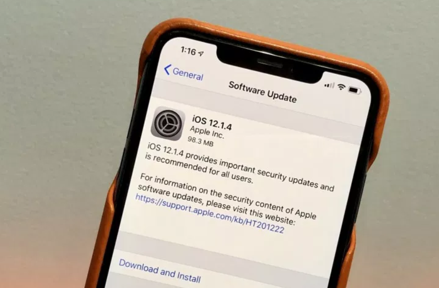 Should You Upgrade to  iOS 12.1.4?