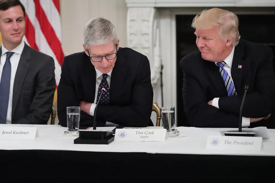 The President just Called the CEO of Apple ‘Tim Apple’