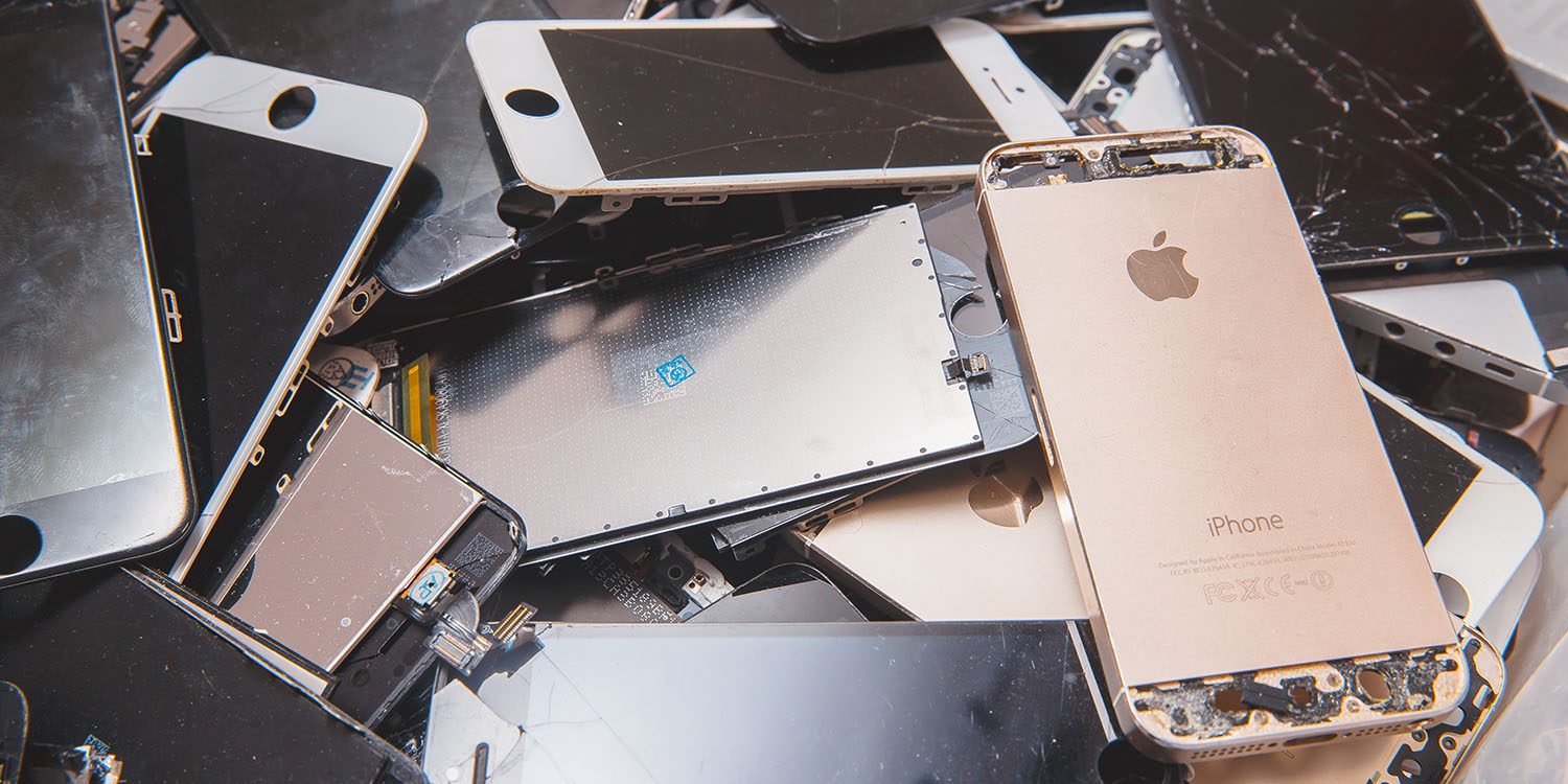 Experts point to the multiple challenges Apple faces in the future