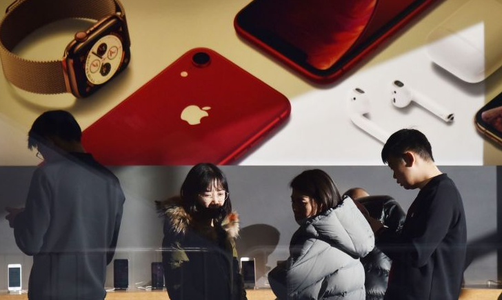  Search Trends in China Show Interest in IPhone Down Nearly 50%