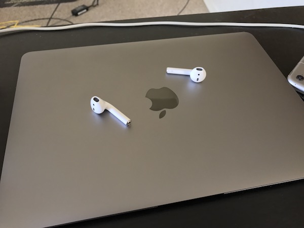 Researchers Believe AirPods and Other Bluetooth Headphones Could Cause Cancer 