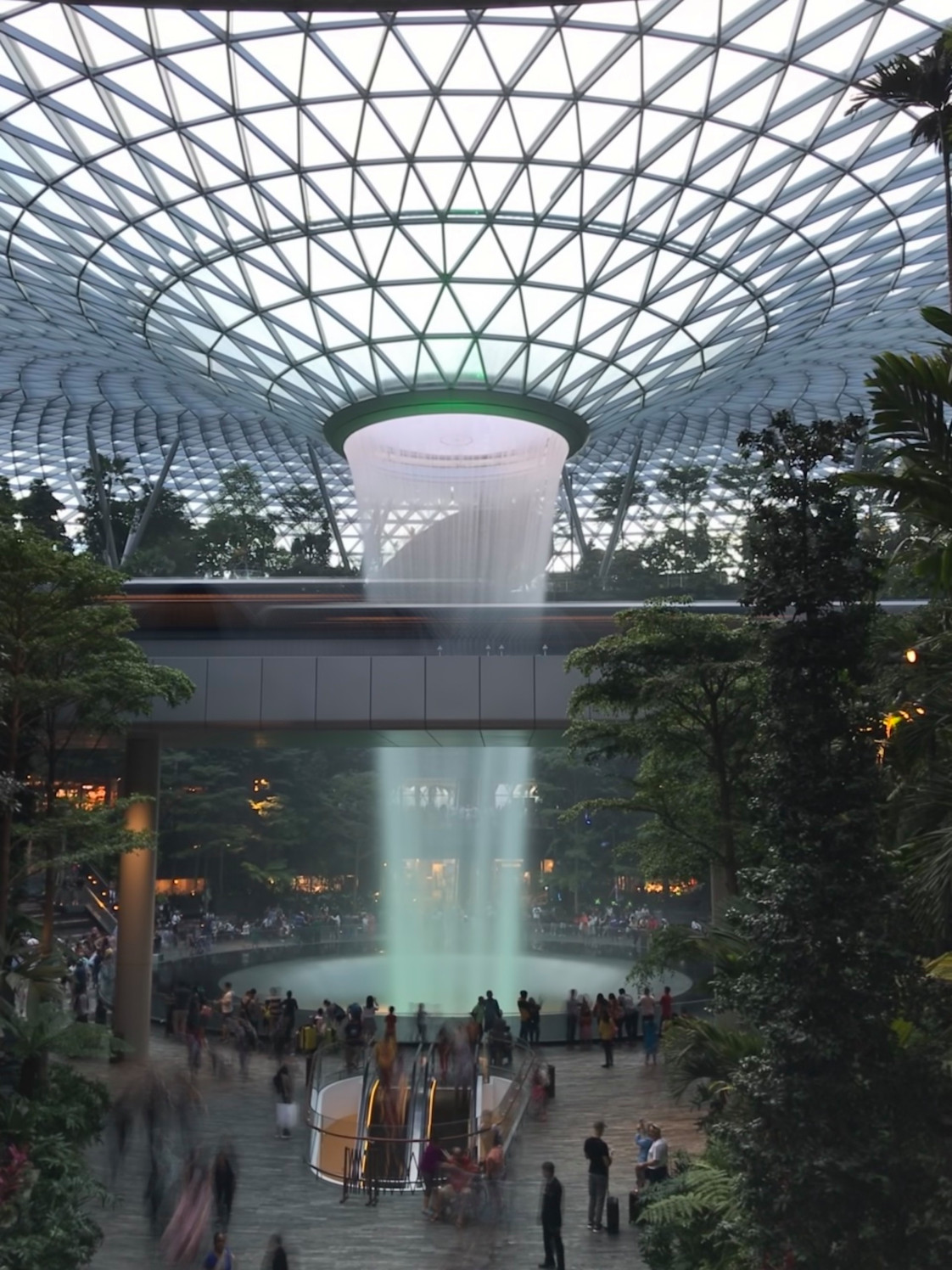 Jewel Changi Airport Photo Walk Launches Second Apple Store in Singapore