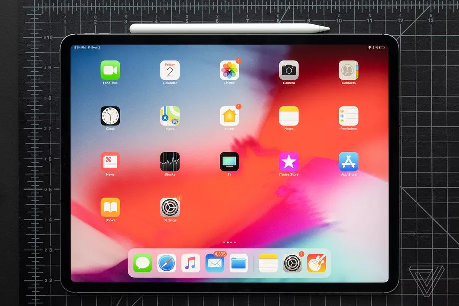 Apple Will let you Choose ‘Bigger’ or ‘More’ app Icons on your iPad’s Home Screen