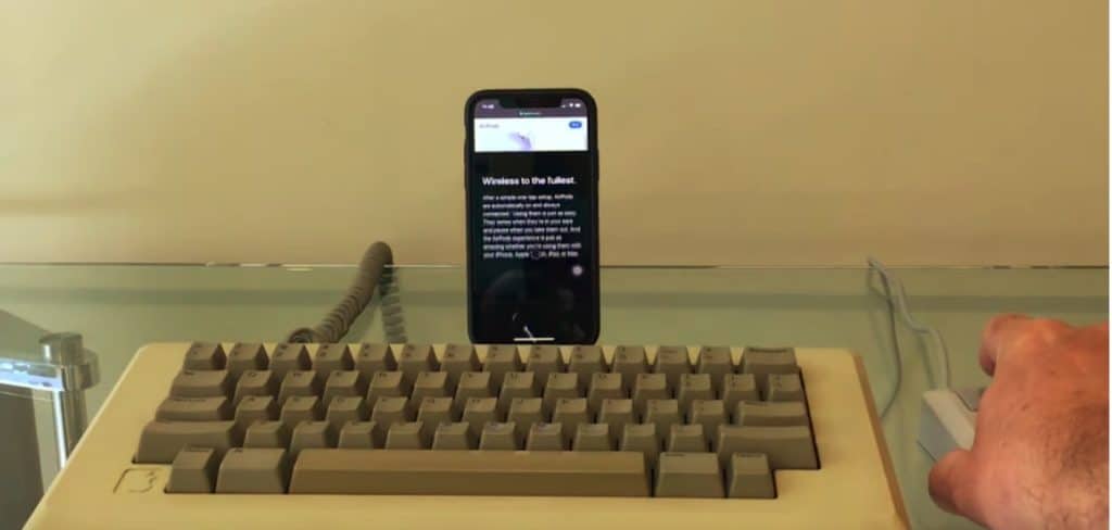 YouTuber Makes Original Macintosh Keyboard Work with iPhone X Running iOS 13