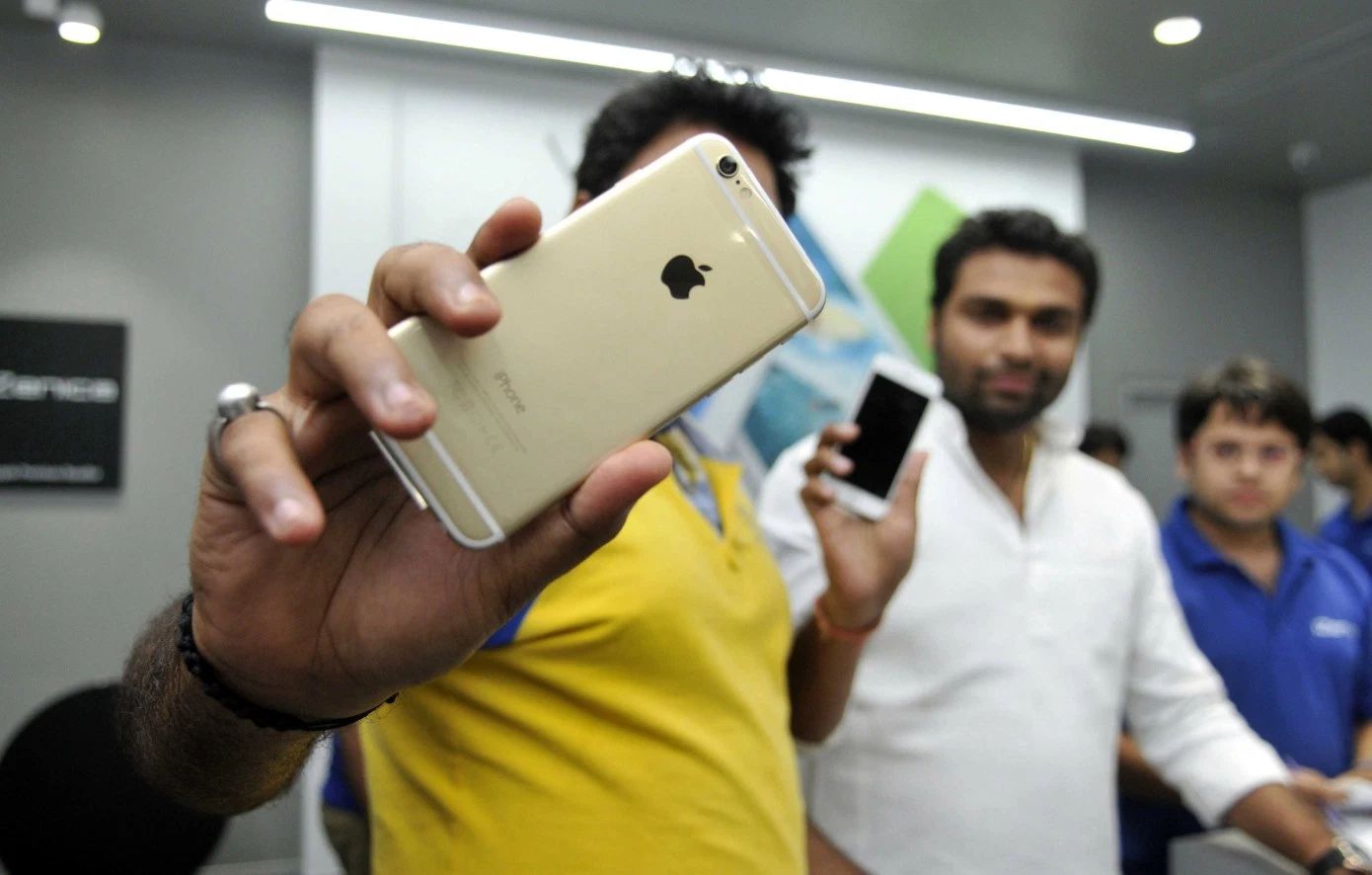 India liberalizes Foreign Investment Rules in a win for Apple