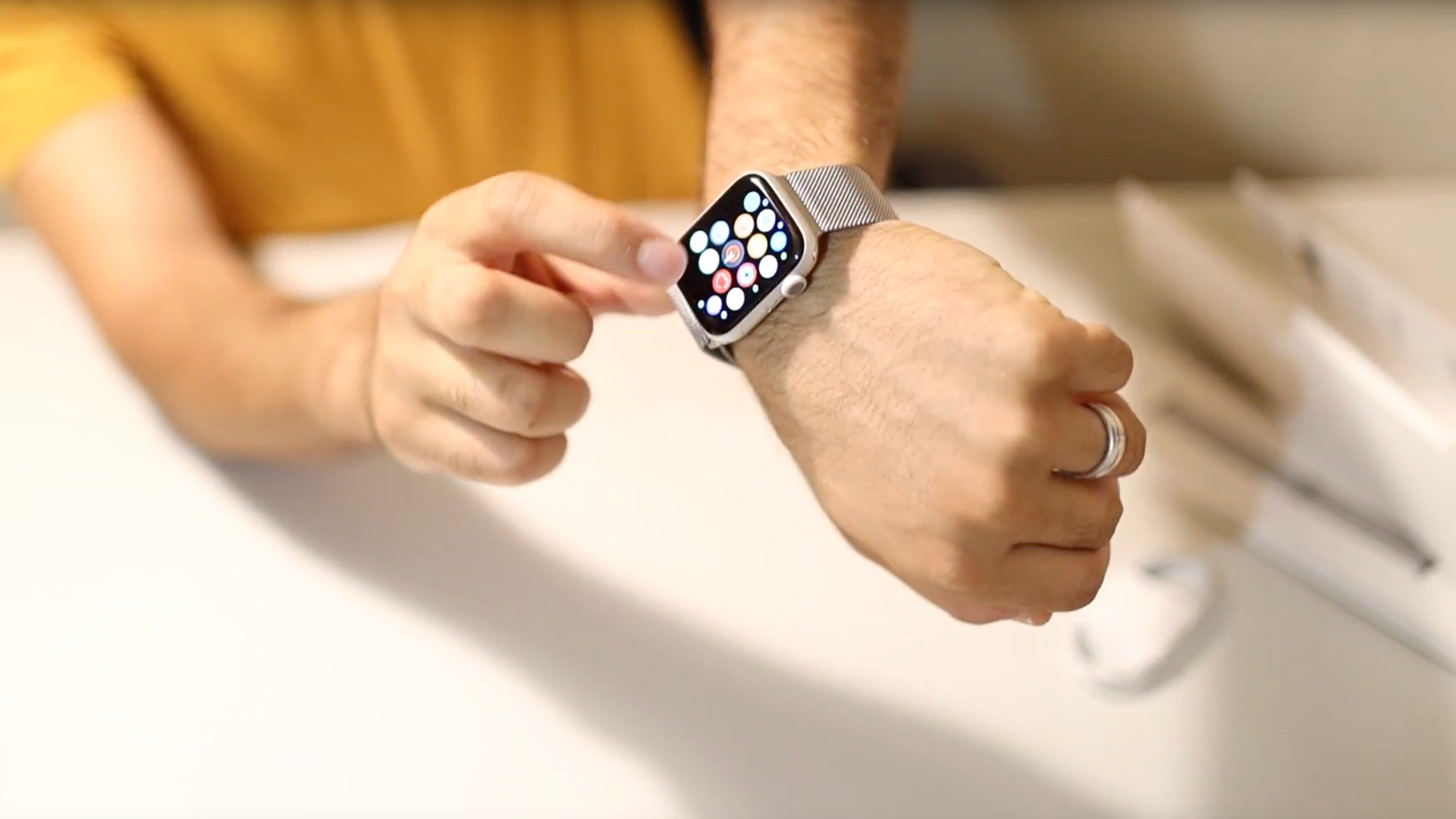 Early Hands-On Videos Unbox Apple Watch Series 5