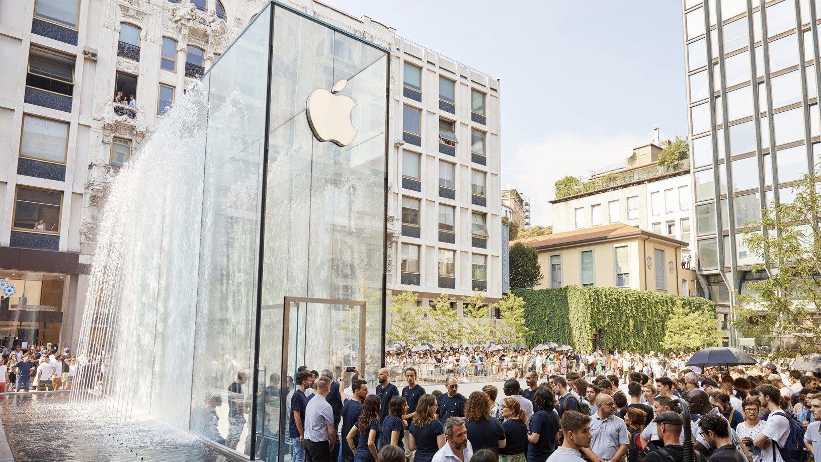 Apple Closes All Retail Stores in Italy Due to Coronavirus