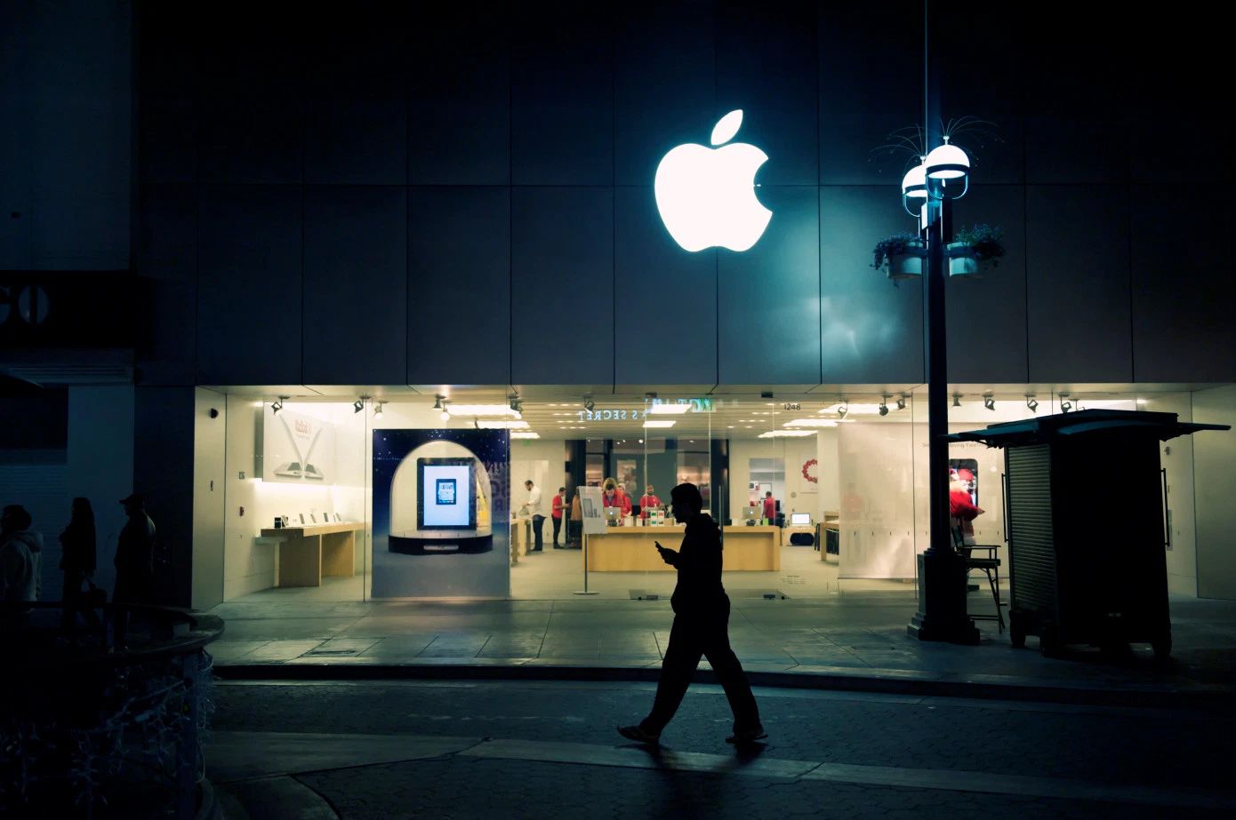 All Apple Retail Stores Outside of Greater China Closed Through March 27