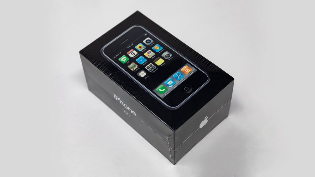 If You Kept an Original iPhone in The Box, it Might Be Worth $30,000